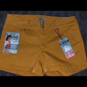 (NWT) Wax Jeans Mustard Shorts 3XL
